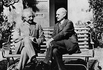 Einstein-and-Eddington-real